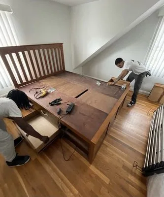 Instant Movers LLC