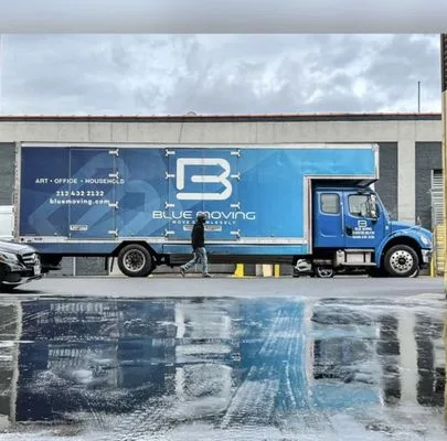 Blue Moving photo 4
