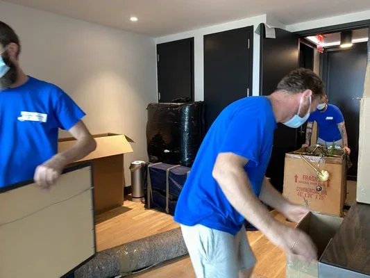 Om Moving INC photo 1