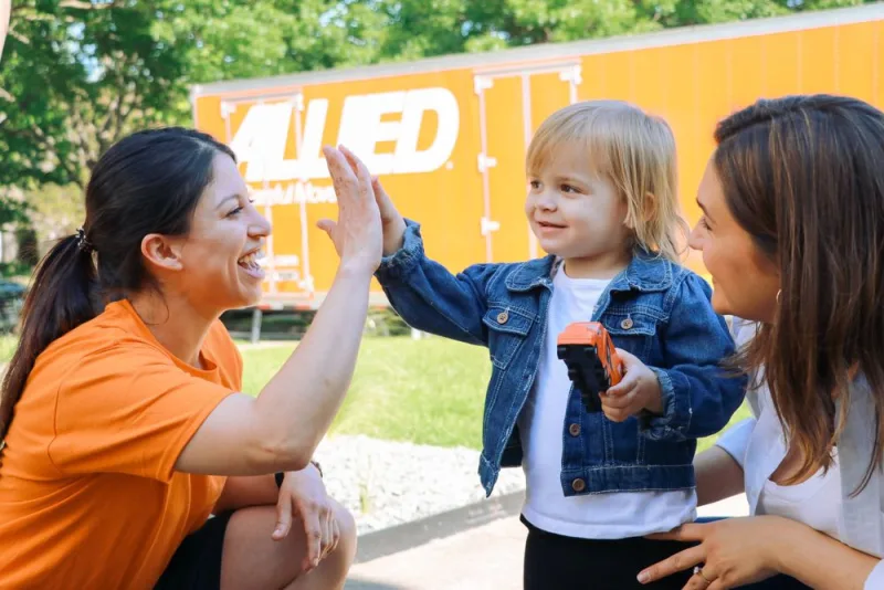 Fox Hollow Movers LLC