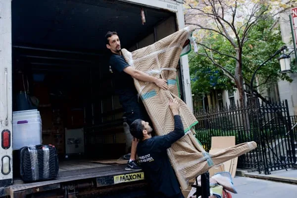 J & G Moving Co INC photo 1