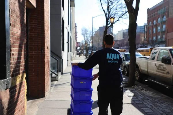 Aqua Moving LLC