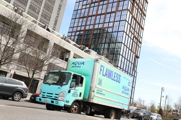 Aqua Moving LLC