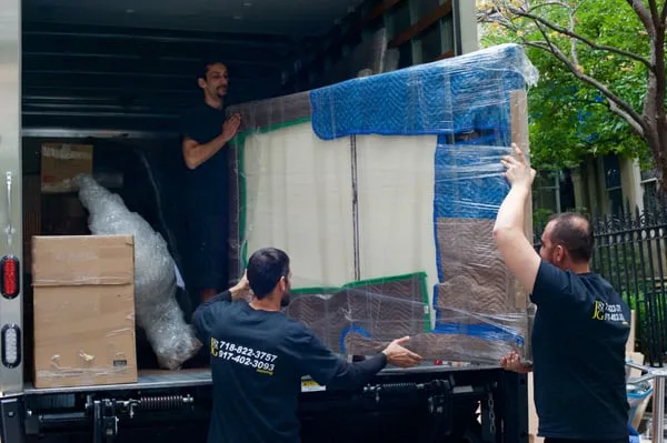 J & G Moving Co INC