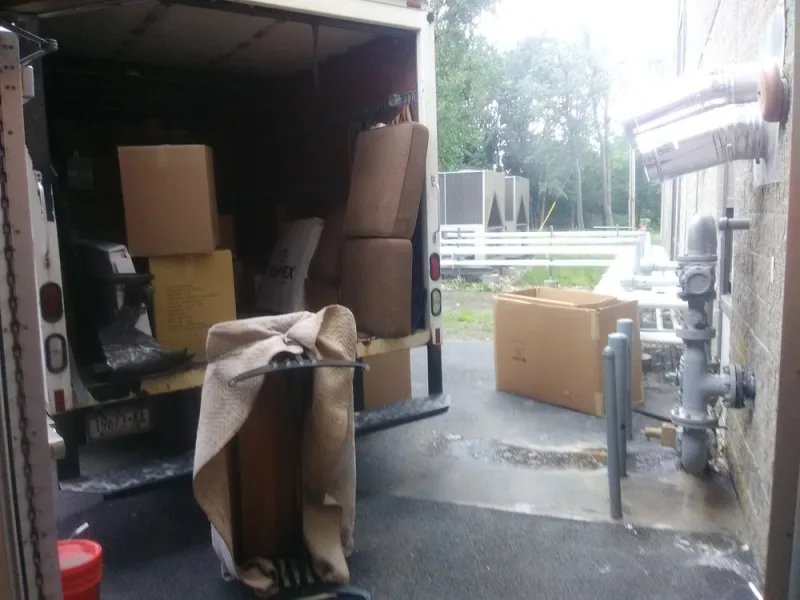 Dans Moving & Trucking Co INC