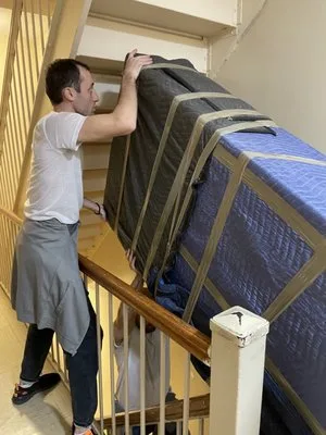 Dumbo Moving & Storage INC